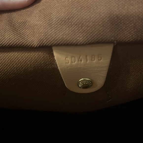 Selling a Louis Vuitton, two of them. - Picture 7 of 16